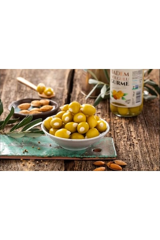 Alan Badem Dolgulu Yeşil Zeytin Gurme Cam 265 G