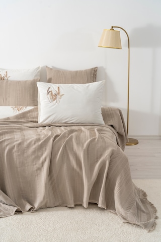 Arya Vizon Nakışlı Çift Kişilik Nevresimli Pike Seti - 7 Parça Çeyiz Seti Vizon