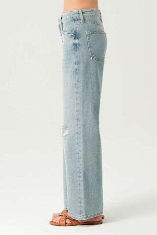 Açık Mavi Normal Bel Patı Düğmeli Dizi Kesikli Loose Fit Jean Pantolon C 4934-016 Açık Mavi