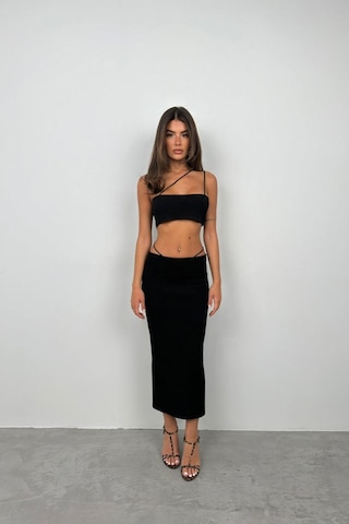 Tanla Butik Askı Detay Straplez Dokulu Crop Siyah