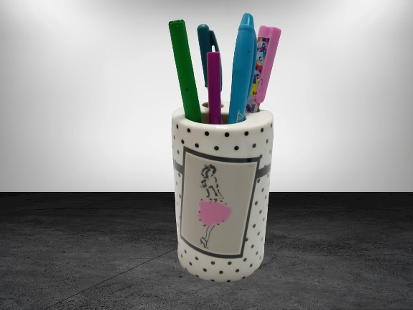 2 Adet Kalemlik Pembe Elbiseli Kadın Model Seramik Ofis Gereci 7x7x11cm Çok Renkli