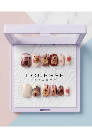 Louésse Capy Love Story Takma Tırnak 12 Li Kapibara Kalpli Cute Nail Set