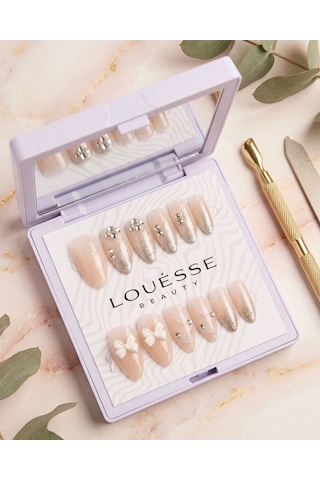 Louésse Golden Petal Takma Tırnak 12 Li Nude Gold Işıltılı Taşlı Elegant Mood Nail