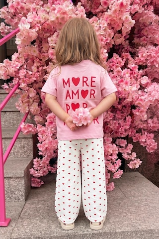 Monila Kız Çocuk Pamuklu Pembe Kalp Baskılı T-shirt Ve Kalpli Müslin Pantolon Alt Üst Takım