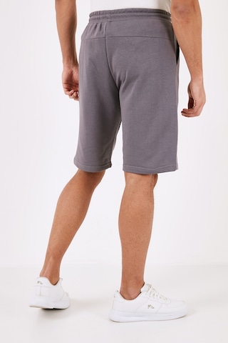 Buratti Pamuklu Belden Bağlamalı Cepli Regular Fit Erkek Short 5908042 Antrasit