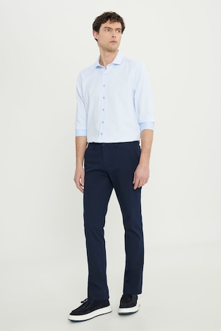 AC&Co / Altınyıldız Classics Erkek Lacı Pamuklu Slim Fit Dar Kesim Armürlü Yan Cepli Esnek Casual Pantolon Lacı Lacivert