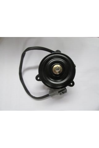 Toyota Corolla- Ae92- 88/92 Fan Motoru 3 Bağlantılı  Tip