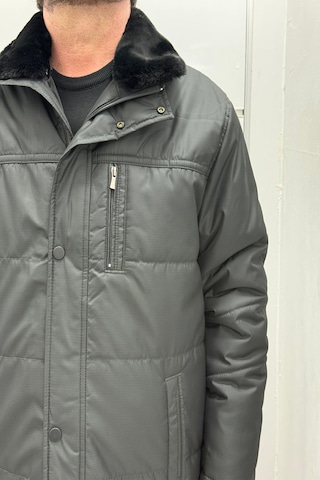 Marco Muratti Dmctekstil Erkek Mrc-447-001 Haki Yeşil Yakası Kürklü Normal Kalıp Fermuar Ve Çıtçıt Kapamalı Kışlık Battal Mont