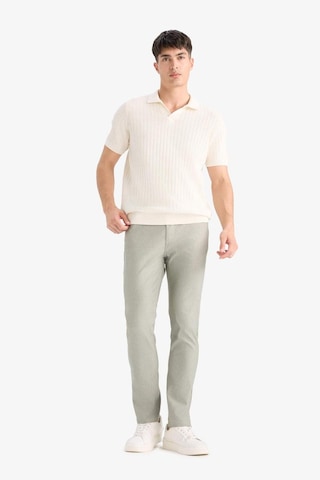 DeFacto Yazlık Chino Kanvas Dokulu Pantolon Slim Fit Dar Kesim Cepli Dar Paça T1055AZ25SPKH120