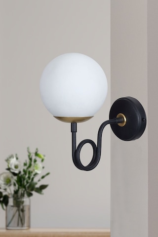 Luzarana Gali Sarı-siyah Metal Gövde Beyaz Camlı Tasarım Aplik