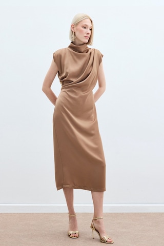 Düğme Detaylı Uzun Elbise - Camel-136138 Camel