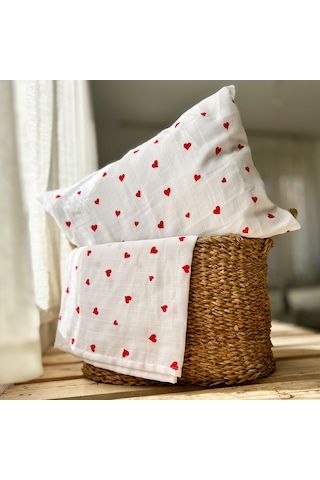 %100 Pamuklu İki Katlı Kırmızı Kalp Desenli Müslin Örtü 100x110 Ve Müslin Yastık Kılıfı 35x45