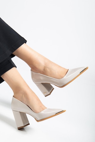 Suins Premium Verty Model Kadın Kalın Topuklu Burnu Taşlı Rugan Stiletto Ayakkabı Ten