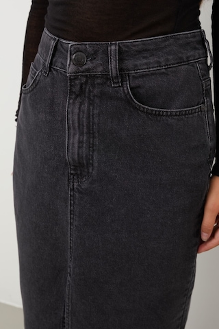 Kadın Yırtmaçlı Midi Jean Etek 001