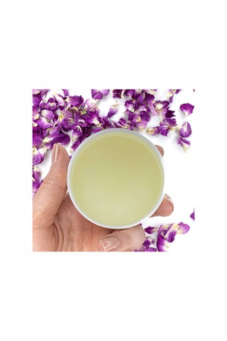 Akita Onarıcı ve Besleyici Vazelin Gül 100 ML