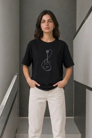 Valensdesign Minimal Gitar Baskılı Tişört T-shirt Yazlık Kısa Kol Bisiklet Yaka T-shirt - Siyah