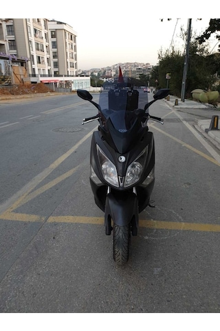 Motocam Sym Joymax 250 İ Ön Cam 2015-2016 Model 65cm Füme Renkli 4mm Aparatsız