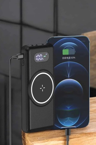 Hızlı Şarj Dijital Göstergeli Powerbankli Çoklu Şarj Özelliği Siyah 06599797