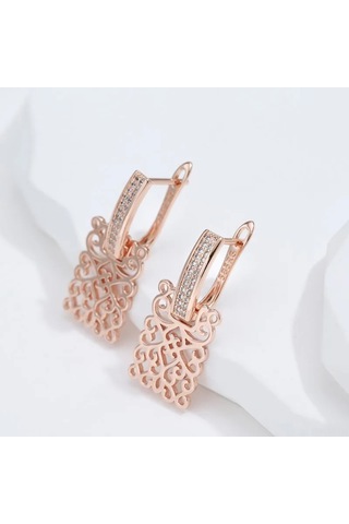 Geeksen Moda Küpe: Pırlantalı Delikli Gül Altın Renkli Zarif Halka Küpe Gold