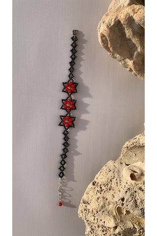 Kırmızı Ve Siyah Renkli Yıldız Desenli Miyoki Boncuk Bileklik Kırmızı - Siyah