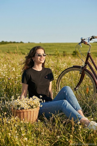 Lela Pamuklu Slim Fit Bisiklet Yaka Minimal Işleme Detaylı Bayan T Shirt 5866398 Siyah