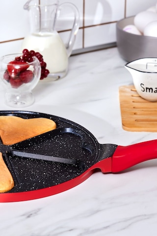 Karaca  Mutfaksever Biogranit Love Pankek Tava 26 Cm Kırmızı