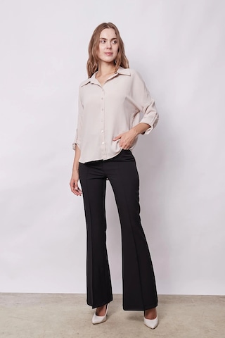 Likrasız Şık Kumaş Yakalı Sırt Dekolteli Uzun Kol Apoletli Gömlek-bej Bej
