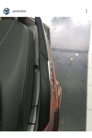 Yamaha Xmax 2018/2024 Artçı Kauçuk Koruma Ped Yamaha Xmax 2018/2024 Artçı Kauçuk Koruma Ped