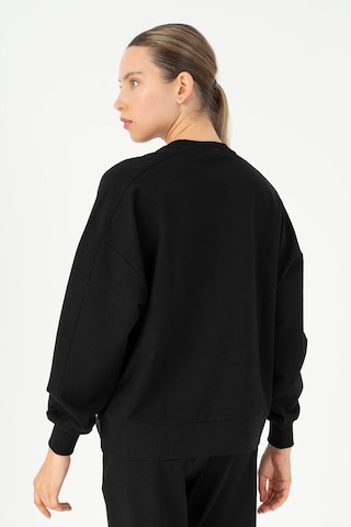Maraton Oversize Kadın Bisiklet Yaka Siyah Sweatshirt Siyah