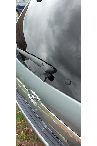 Hyundai Tucson Bagaj Cam Açma Mandalı 2004-2010 -