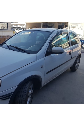 Corsa C Van Mügen Cam Rüzgarlığı 2000-2006 Arası Ön İki Camlar