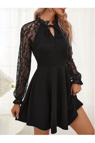 Kadın Uzun Kollu Yakadan Bağcıklı Dantel Detaylı Kısa İthal Krep Siyah