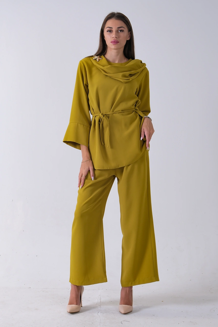 Feminist Fıstık Şal Yaka Üzeri Broş Detaylı Pantolonlu Takım 4592270.22 Fıstık