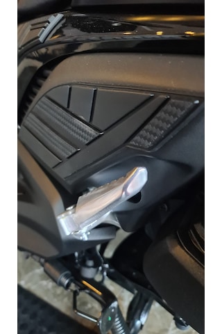 Yamaha Xmax 2024 Yeni Kasa Artcı Ayak Kauçuk Koruma (Siyah)
