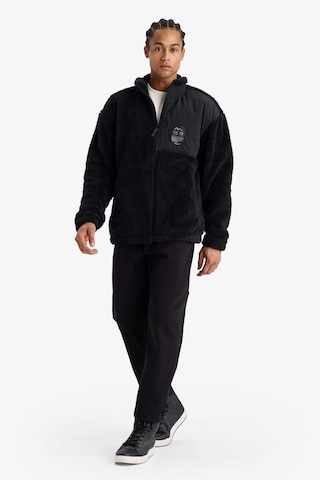 Defacto Defactofit Standart Fit Cepli Sporcu Jogger D6312ax25wnbk81 Siyah-bk81