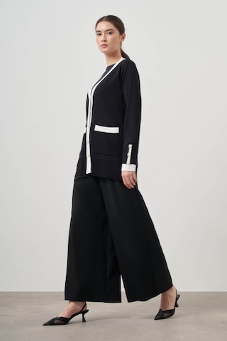 Mizalle Şeritli Rayon Siyah Hırka Siyah