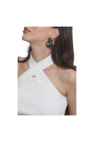 Labalaba Kadın Yaprak Dokulu Çivili Model Çanta Formlu Küpe - Antrasit Antrasit