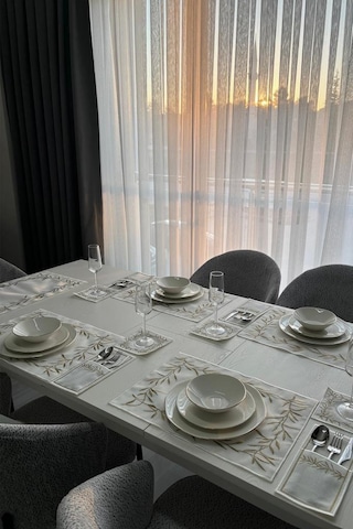 Nazlım Keten Nakışlı Amerikan Servis Takımı 19 Parça Gold Gold