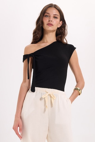 Tudors Kadın Slim Fit Dar Kesim Kısa Kollu Kayık Yaka Siyah Bluz-50538