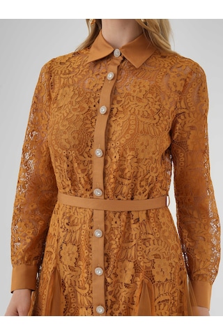 Serpil Exclusive Dantel Ve Tül Detaylı Uzun Kollu Belden Kuşaklı Elbise Camel