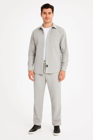 Erkek Kadife Oversize Takım - Gömlek Ve Pantolon İkili Set Füme Corduroy Şıklığı, Rahat Ve Zarif Duruş Yumuşak Dokulu Kadife Kumaş, Düğmeli Gömlek Üst Ve Lastikli Pantolon Alt Parça İle Gün Boyu Konfor- Gri Çok Renkli