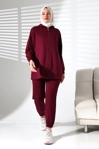 Kadın Mevsimlik Alt Ve Üst Rahat Mürdüm Spor Tesettür Takım Mürdüm