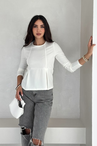 Noa & Noa Kadın Volanlı Dikiş Detaylı Premium Bluz Vücut Şekillendirici & Modern Kesim Beyaz
