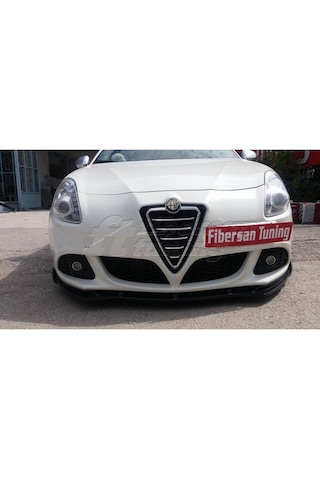 Alfa Romeo Giulietta Ön Tampon Lip -----fibersan Tuning