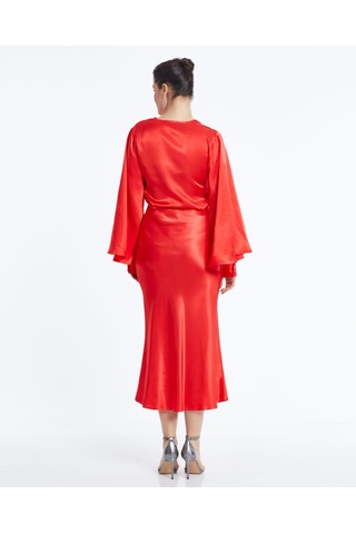 Kadın Saten Görünümlü Bluz Geniş Kol Detaylı Ve Zarif Tasarım Koral