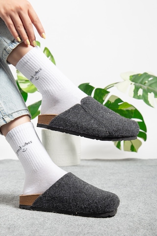 Polomia Comfort Kadın Mantar Taban Eva Konfor Moda Kışlık Önü Kapalı Keçe Model Sabo Outdoor Günlük Rahat Ev Terlik Siyah