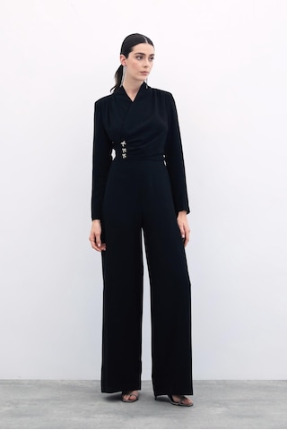 Sateen Fiyonk Aksesuarlı Krep Tulum - Siyah-135848 Siyah