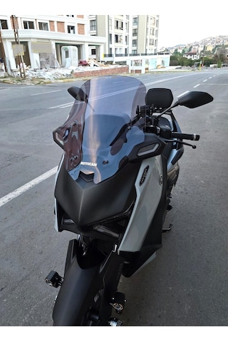 Motocam Yamaha Xmax Techmax Ön Cam 2025-2026 Model 52cm Füme Renkli 4mm Asansörlü