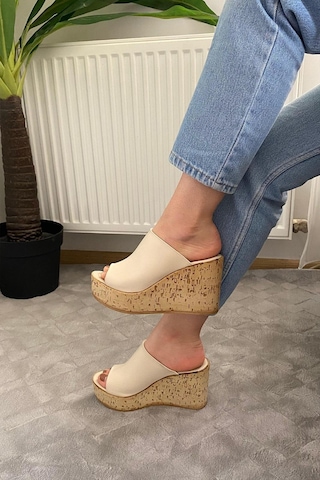 Asmi Shoes Kadın Limo Bej Dolgulu Mantar Taban Terlik 10 Cm Krem Krem