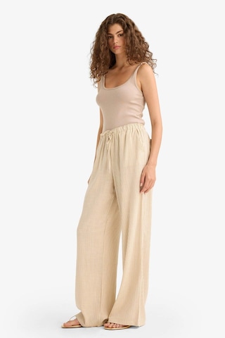 Defacto Wide Leg Çift Cepli Beli Lastikli Standart Boy Keten Karışımlı Pantolon E1994ax25smbg286 Bej